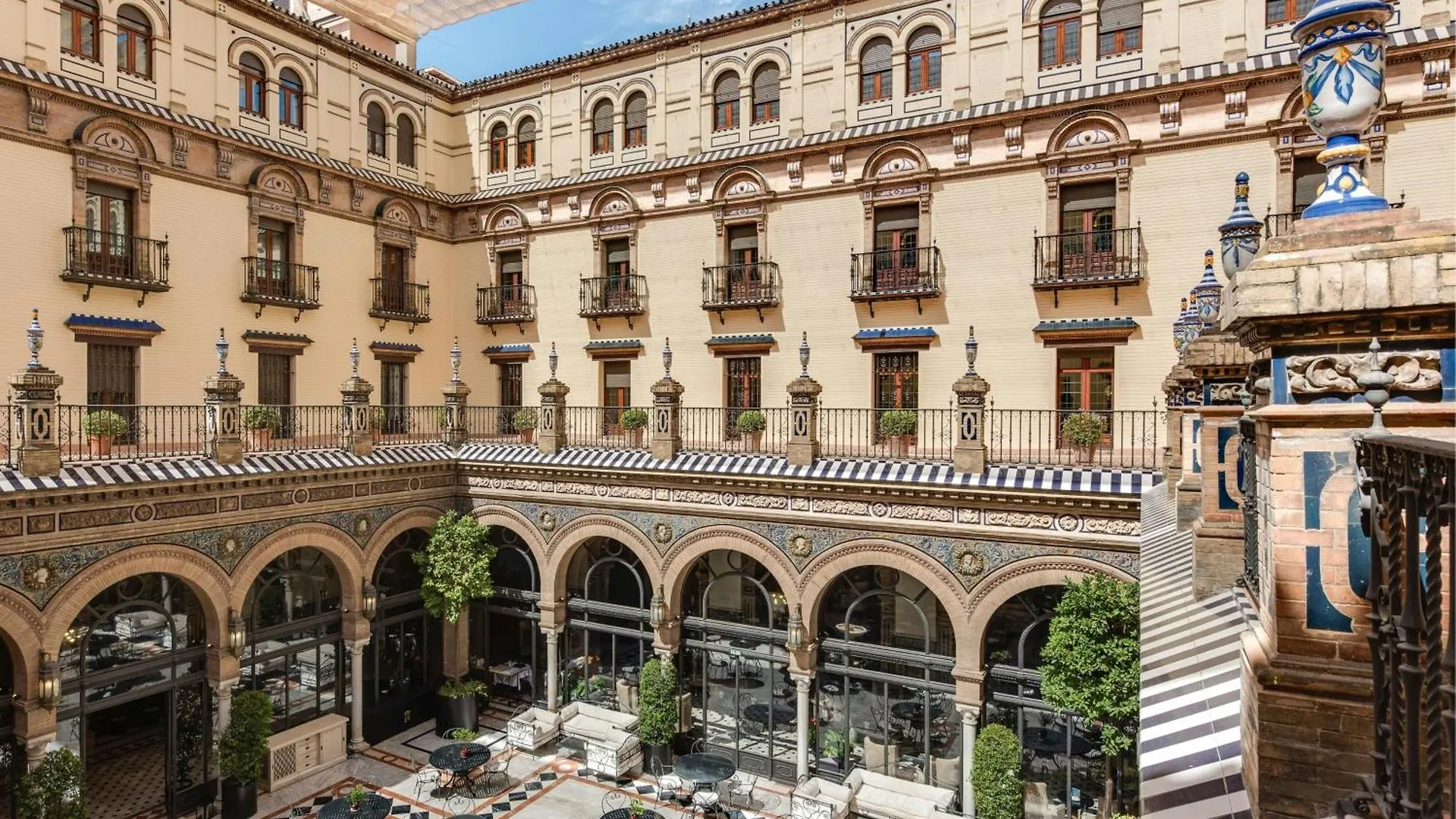 Hotel Alfonso Xiii, A Luxury Collection Hotel, Seville location